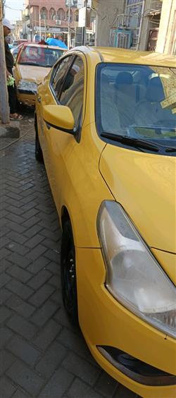 نيسان فيرسا